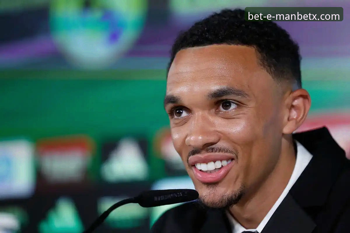 皇马球星阿诺德训练场外小插曲最新动态，体育平台用户热议球星与规则